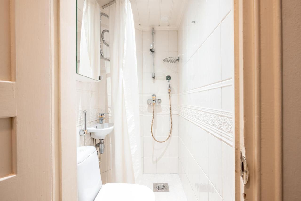 2Ndhomes Cozy & Compact Top Floor Studio In Erottaja 헬싱키 외부 사진