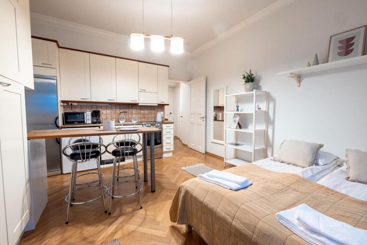 2Ndhomes Cozy & Compact Top Floor Studio In Erottaja 헬싱키 외부 사진